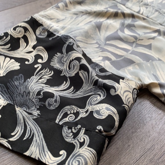 H&M Leaf Kimono - Size Small - Picture 2 of 5